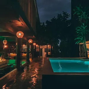 https://shambalam-hostel.tulum-hotels.net